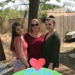 Meet your Posher, Angie